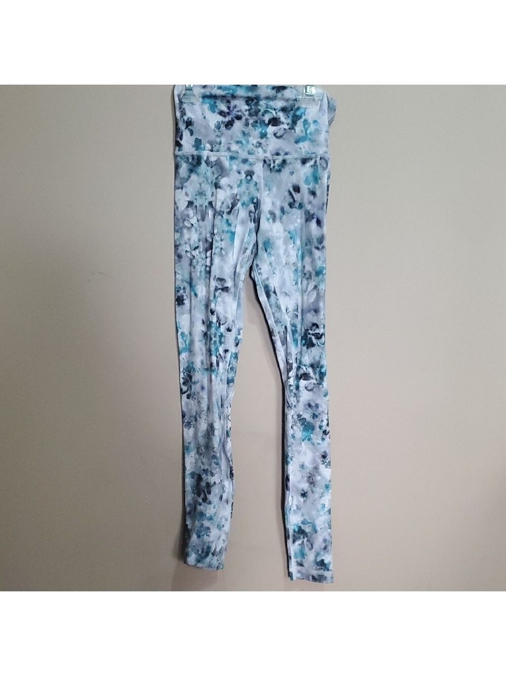 Lululemon Blue And White Marbled Pattern Leggings Size 4